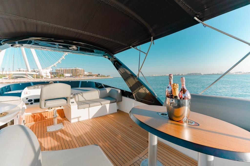 bcc369f5-6541-471e-afc2-63d4de0df807