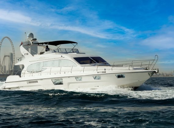 imgi_4_8F6A3514-570x421