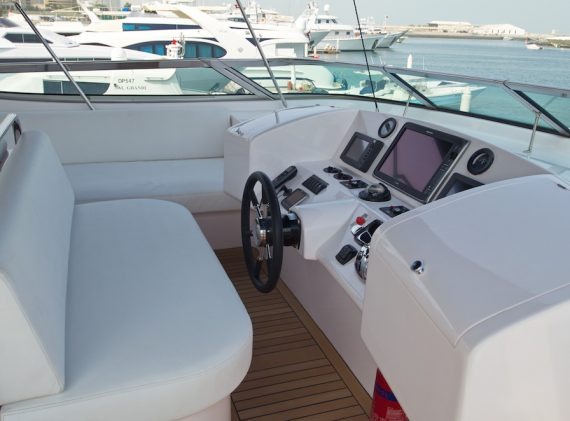 imgi_8_Emerald-Majesty-88-fly-helm-570x421 (1)